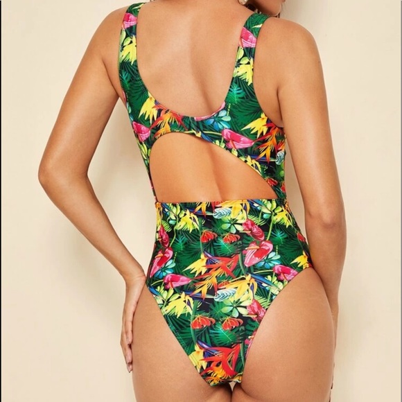 ROMWE swimsuit - Picture 2 of 3